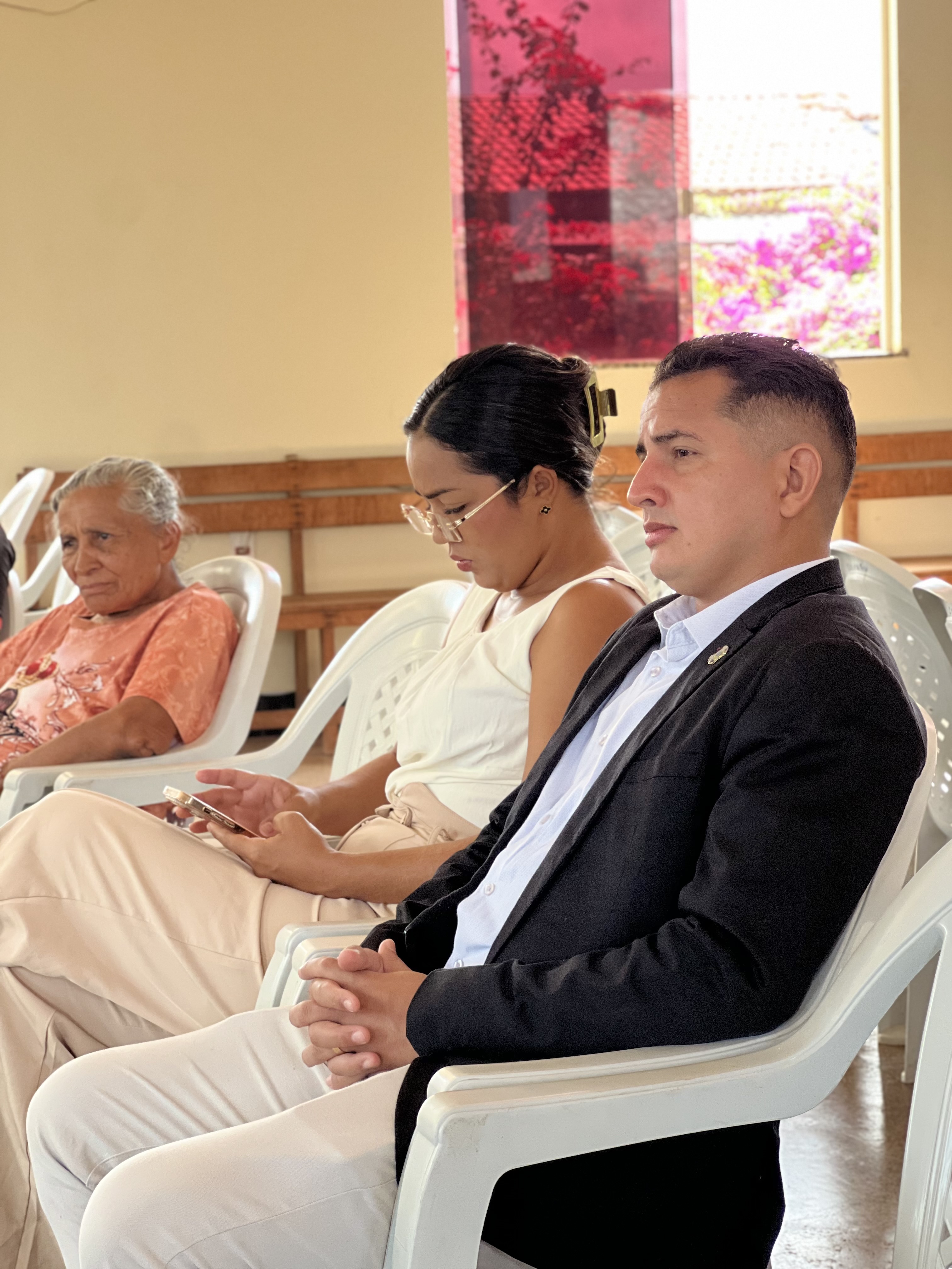 Compromisso com o povo!